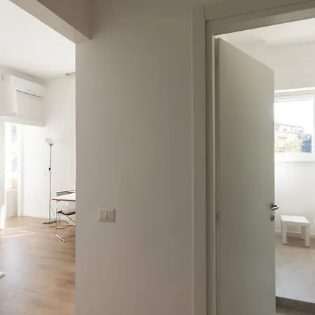 Youhosty - Garibaldi72 Apartman