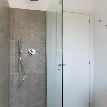Youhosty - Garibaldi72 Apartman
