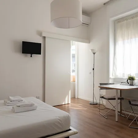 Youhosty - Garibaldi72 * Milano